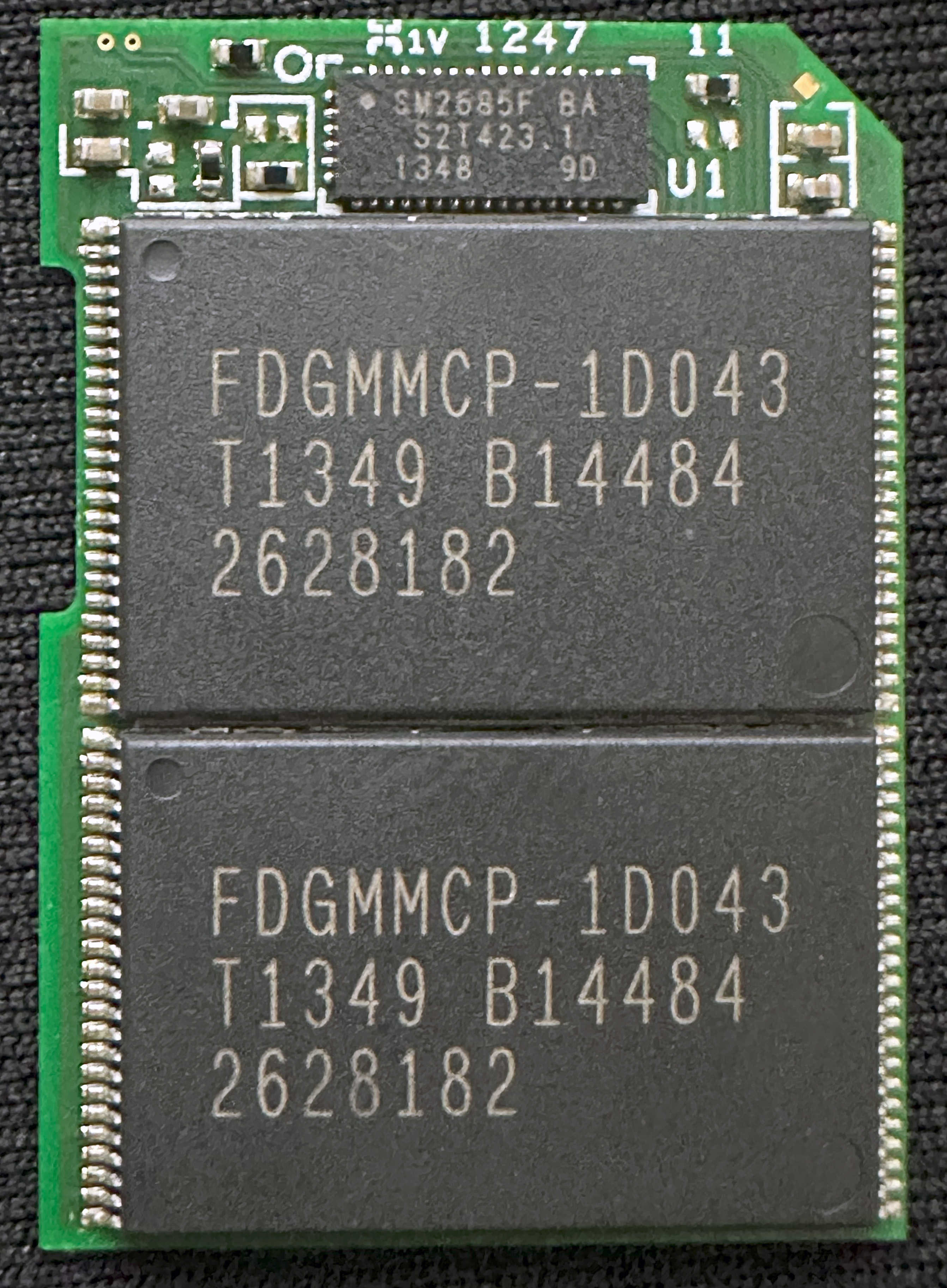 Transcend MLC SDHC Class 10 32GB (TS32GSDHC10M) PCB Front