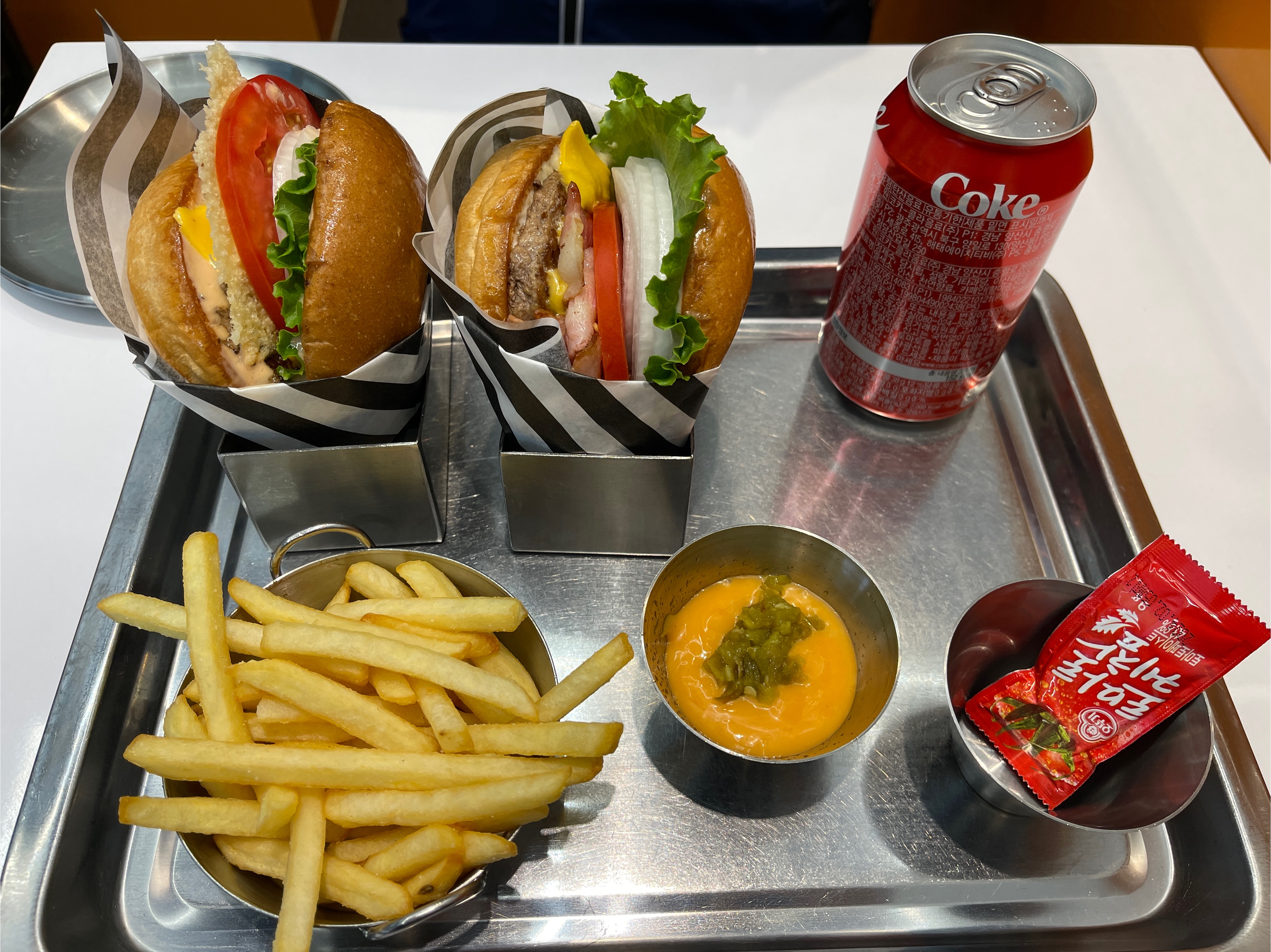  [수원 영통구 맛집] 촉촉한 번과 소스가 맛있는 햄버거 맛집 "루이스버거"