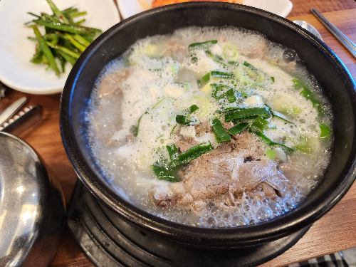  대학로 혜화역 혼밥 맛집 24시간 100년설렁탕 대학로점