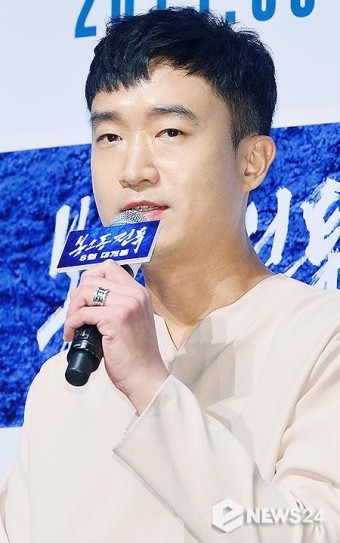 조우진 남자배우상 과거 결혼 아내 67