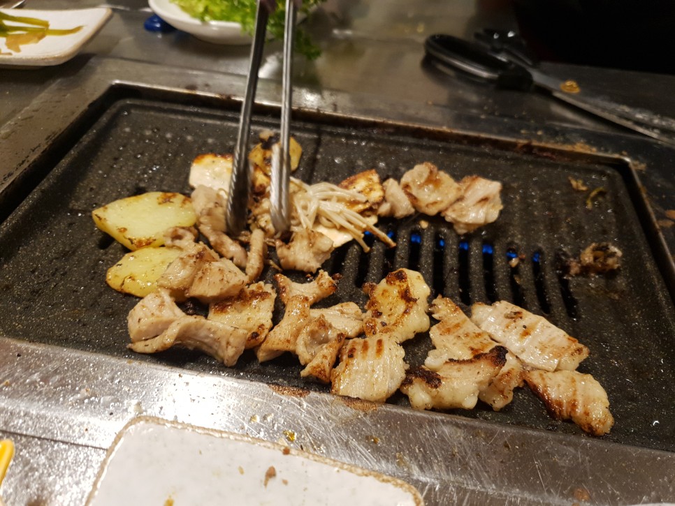 황재균 현빈 등 연예인들의 부산 필수코스 맛집이래~ 부산 동래 온천동 맛집 온천양곱창 : 이대호 20