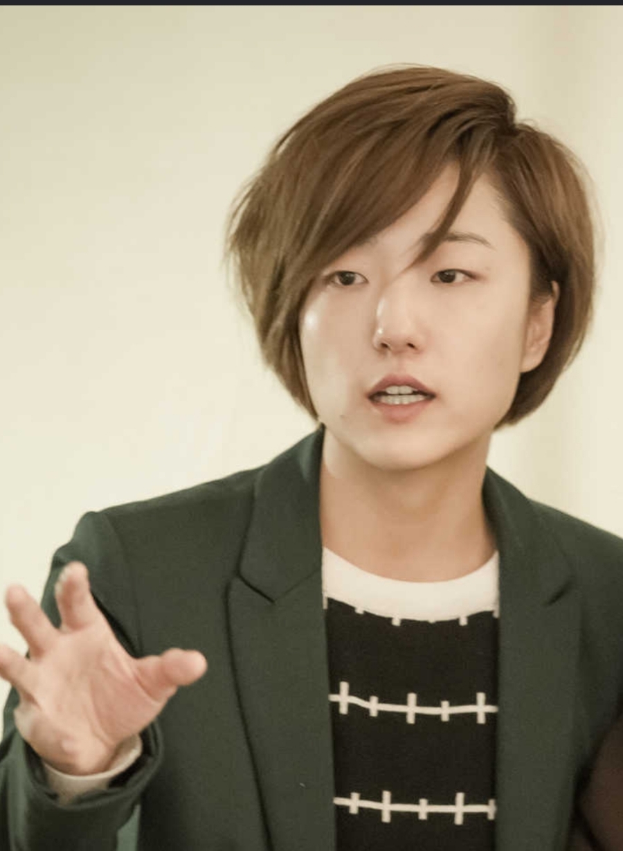 이상한 변호사 우영우 회미니즘 논란 문지원 작가 한남동 74번지 프로필 나이 학력 박원순 헌정드라마 논란 18