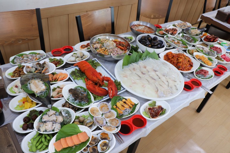 2tv 디너 라이브 정보. 60가지 요리를 먹을 수 있는 충청도 7번지 16