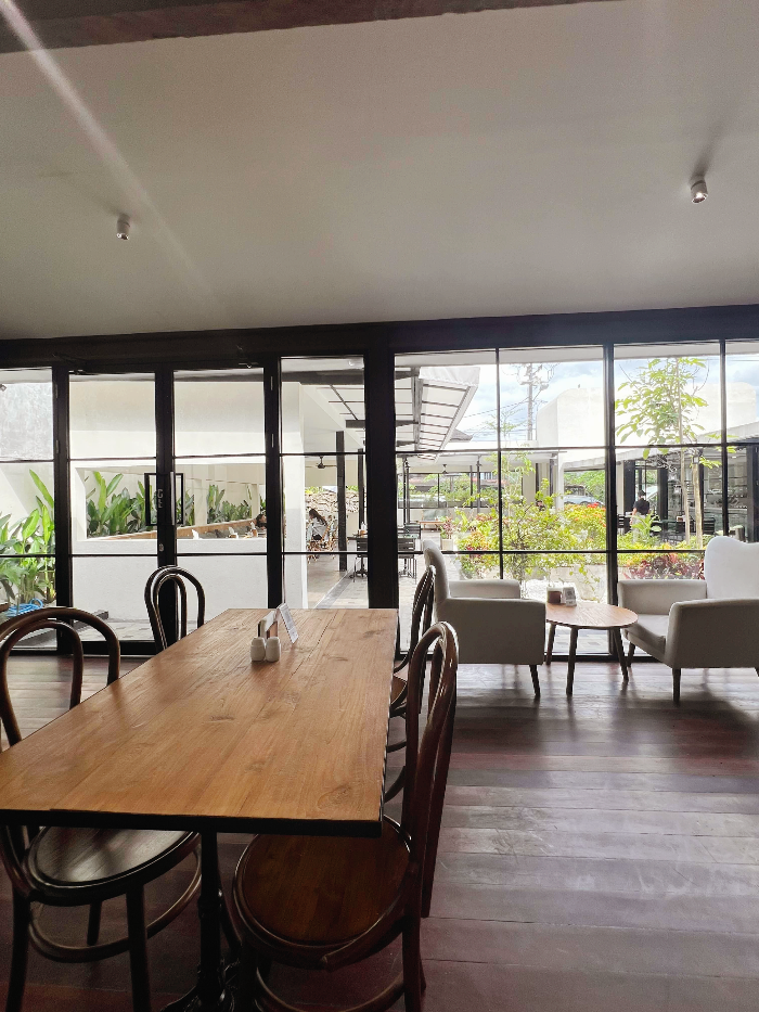 우붓의 감성카페 Fold Ubud: 야외 정원이 이쁜 세련된 쉼터