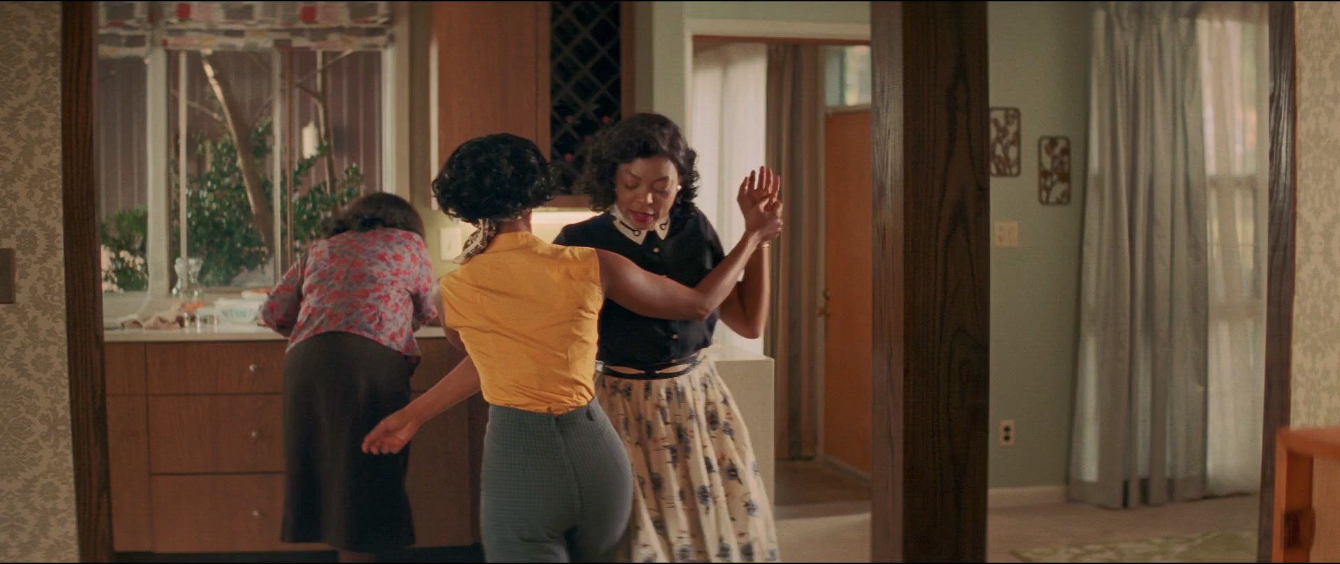 Hidden.Figures.2016p.BRRiP1CH.ShAaNiG.mkv_20240609_132703.168.jpg