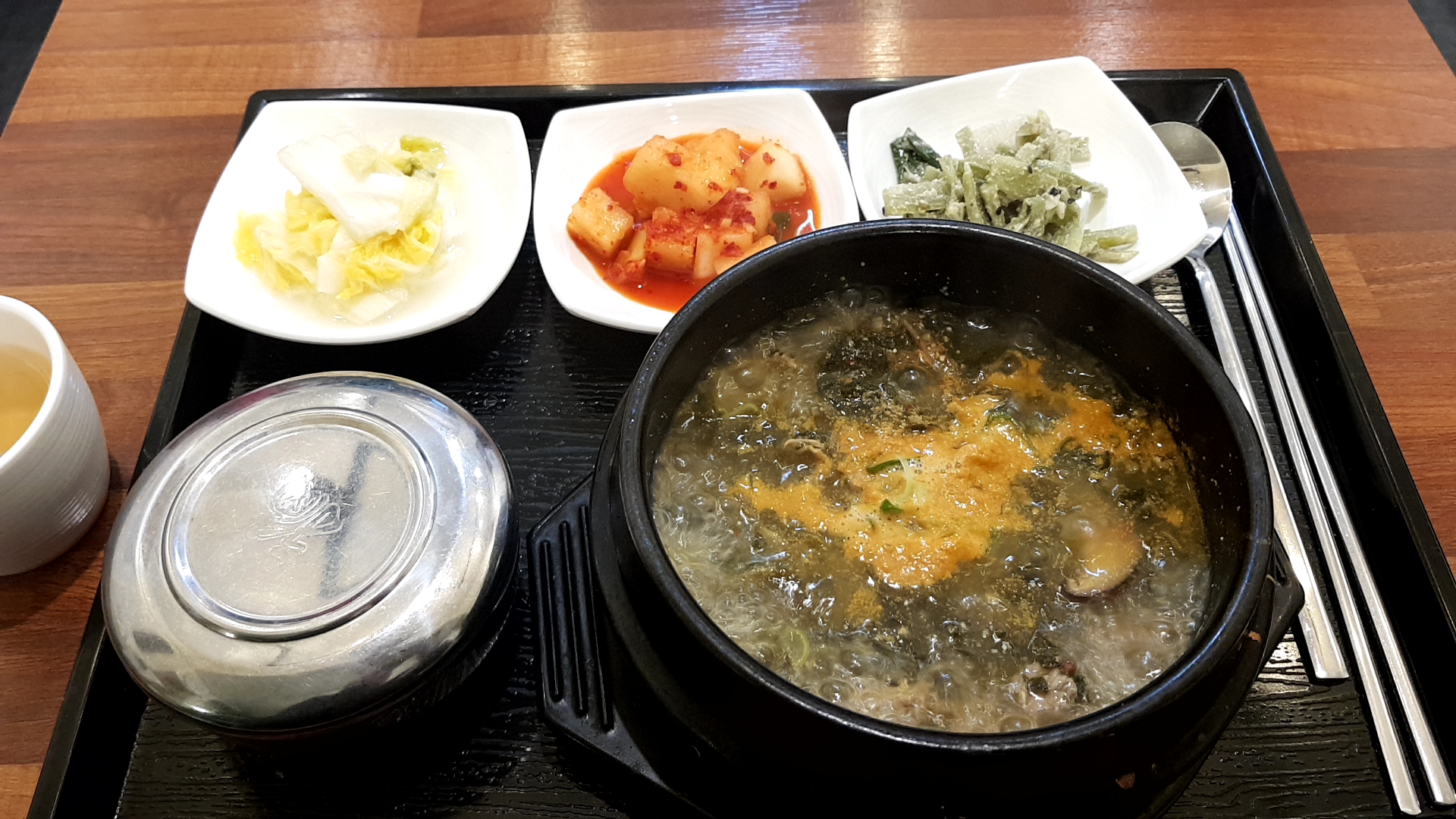  암사역맛집 '우리동네막국수' 입에서 녹는 한우시래기국(7.0)