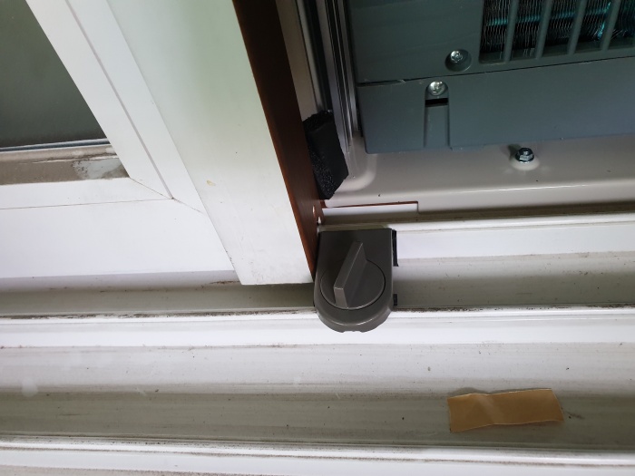 창문형 에어컨 설치 방법