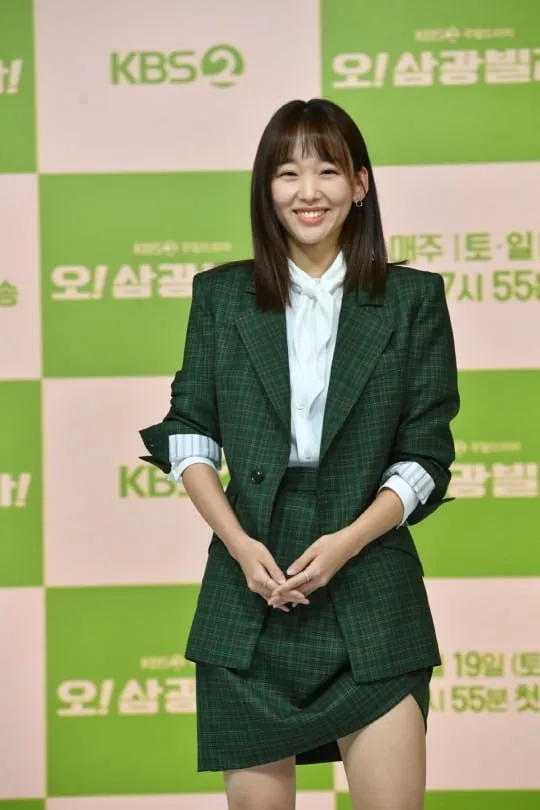배우 진기주 프로필 나이 키 가족관계 데뷔와 언더커버 하이스쿨 오수아 역 설명_7