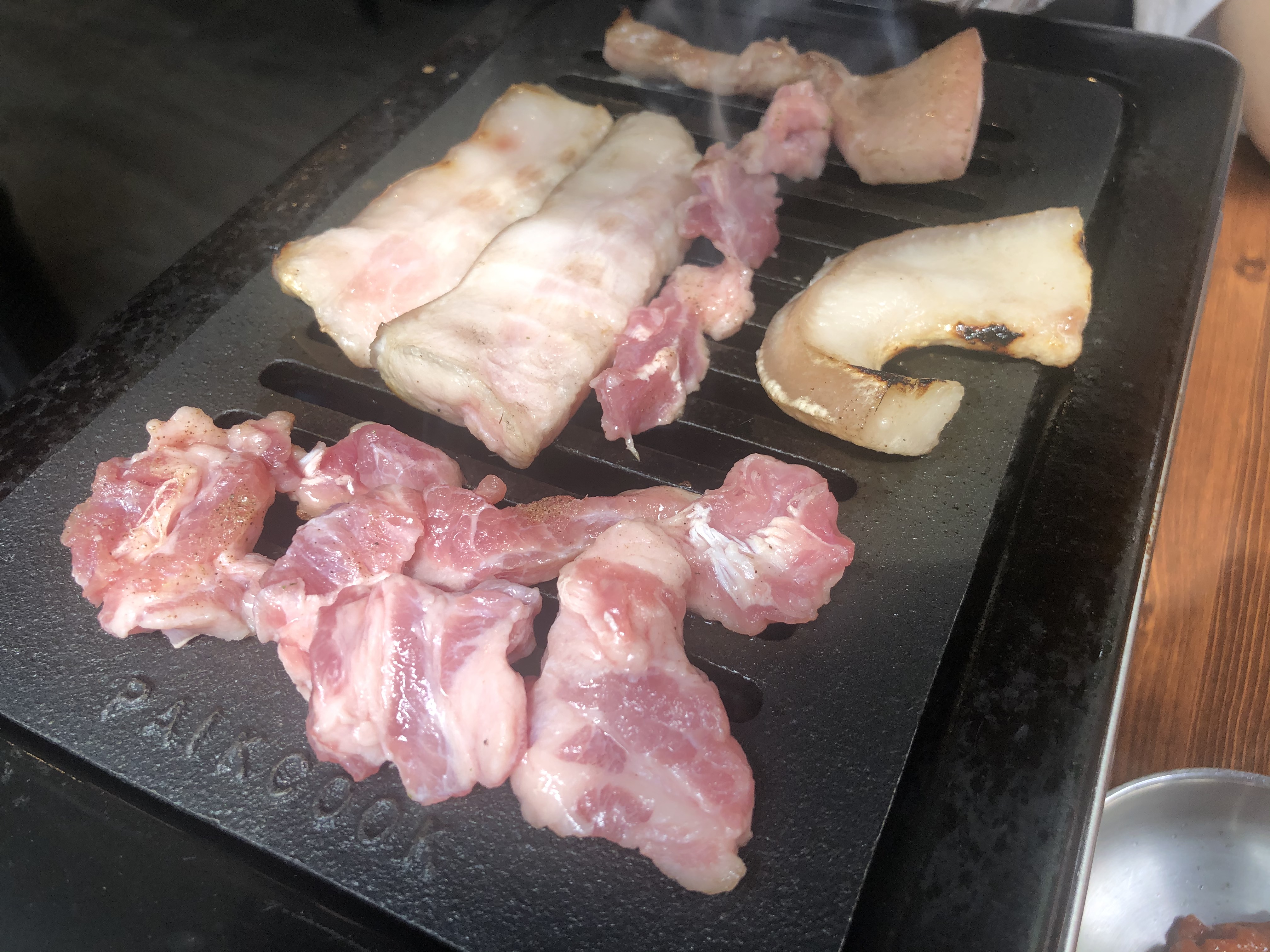  [내돈내산][은평구] 응암역 3번 출구 근처 새마을식당 - 특수부위 한 접시 500g , 냉김치말이국수 먹은 후기 (ft. 가격, 위치)