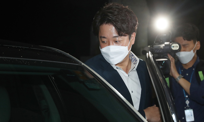 이준석
