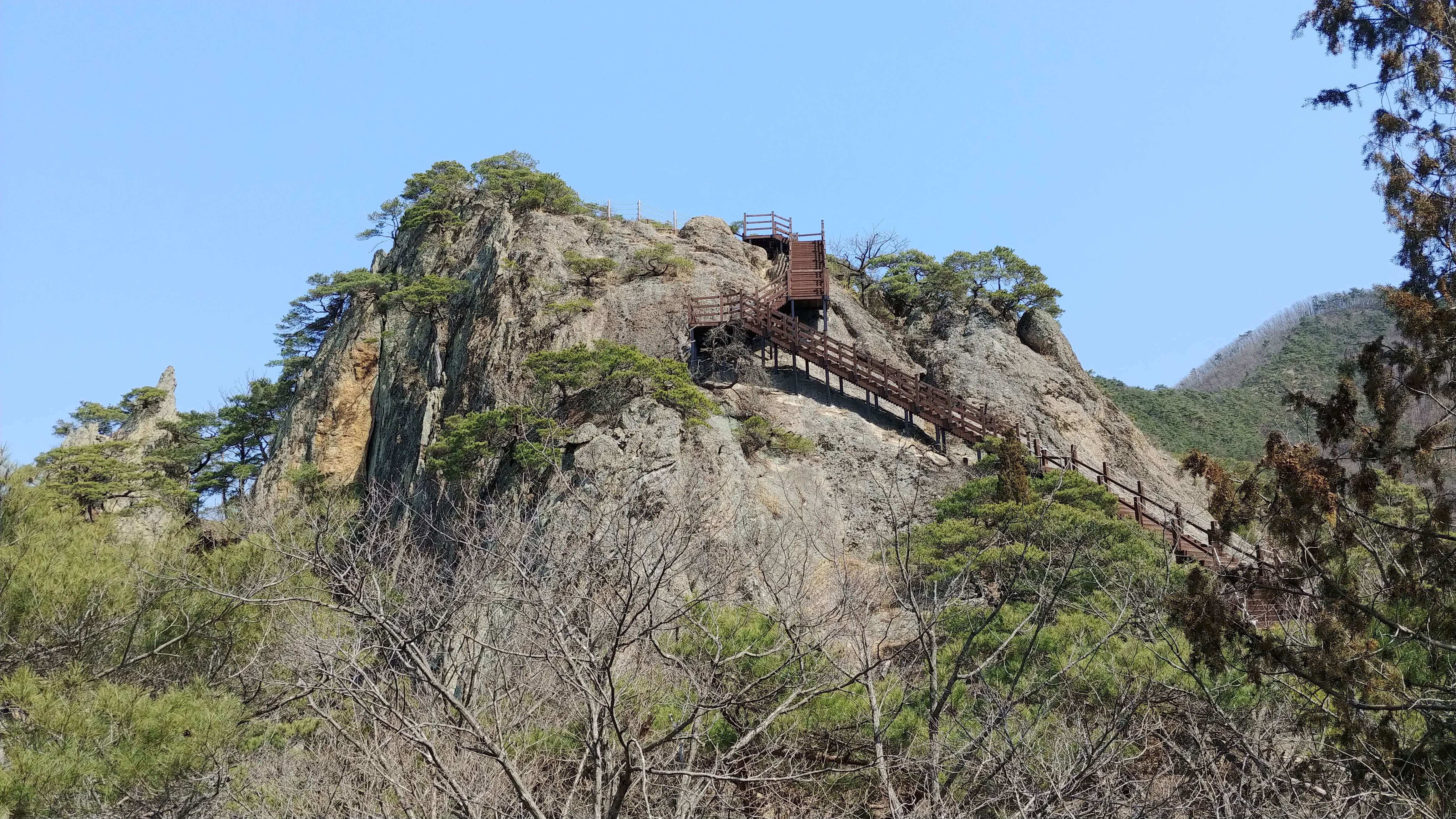 군위 아미산 암릉길