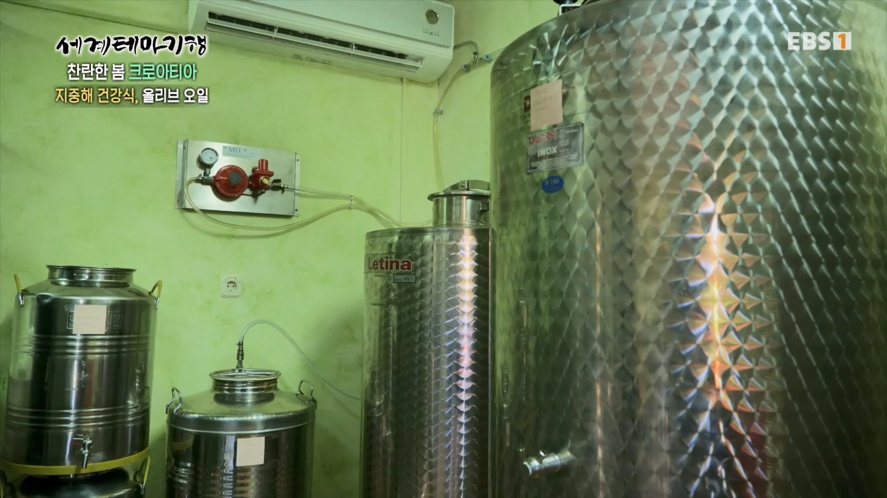 세상의모든기행찬란한 봄 크로아티아-골목골목 도시 산첵.mp4_20230523_205658.605.jpg