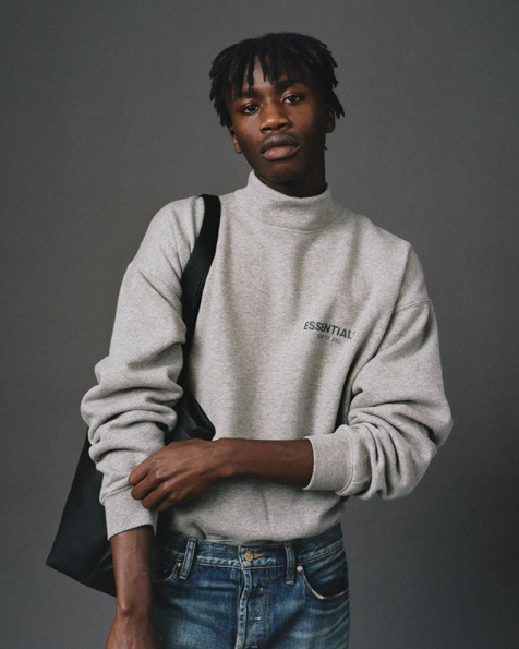  피어오브갓 / 피오갓 에센셜 ( ESSENTIALS ) 2020 가을 시즌 - FEAR OF GOD ESSSENTIALS 사이즈 가이드 - 앞 로고 실측 사이즈