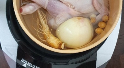 황금버섯백숙 이미지