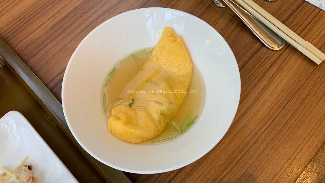 JAPAN-HOTEL-KOBE BAY SHERATON-BREAKFAST-SOUP OMELET