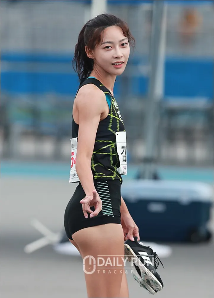 육상선수 김민지 전신
