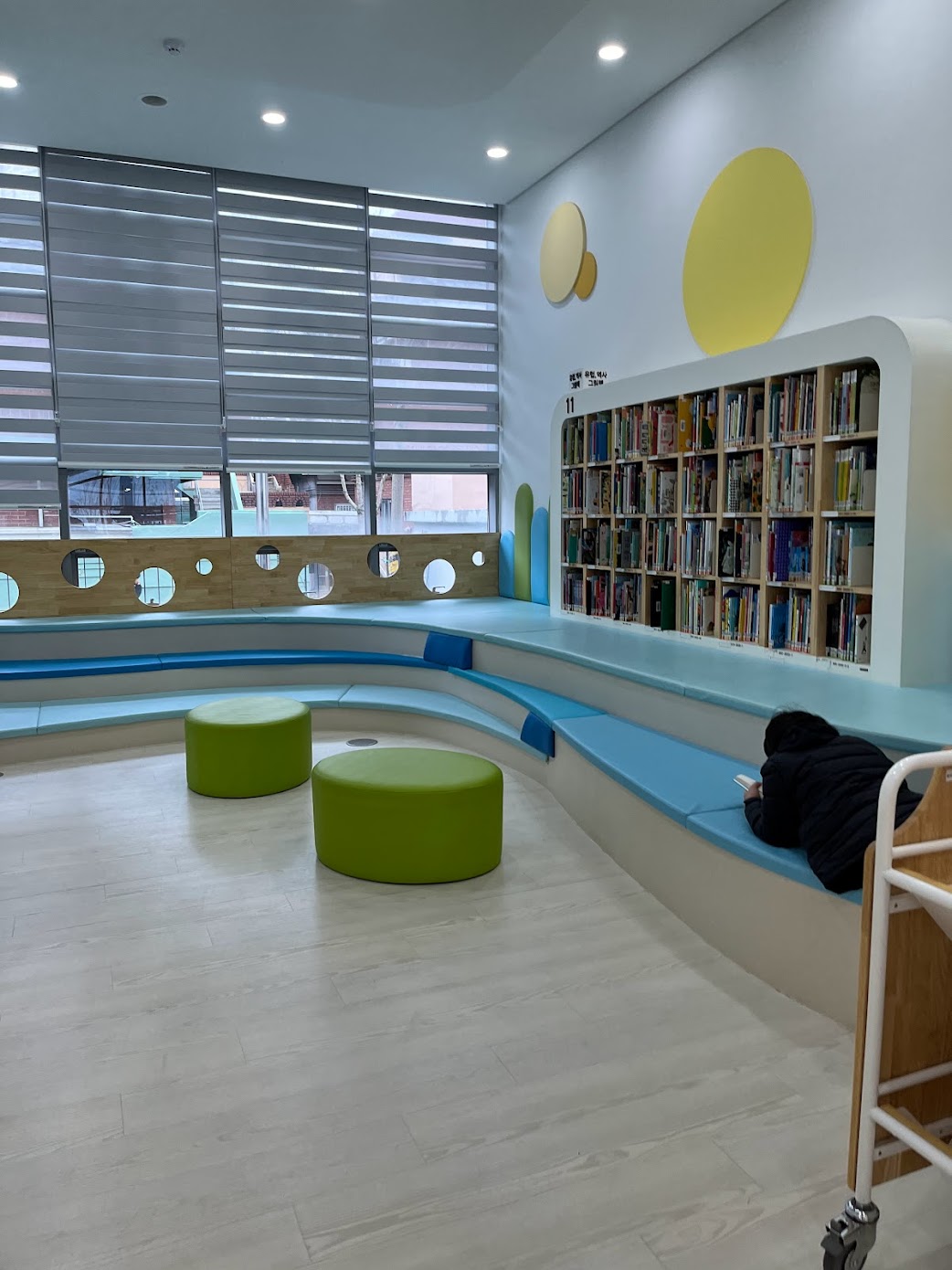 어린이도서관-풍경-열람실