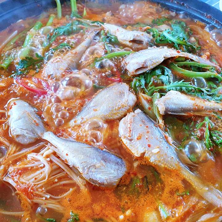  6시내고향 전남 신안 임자도 민어매운탕 깡다리탕 계절 생선 가정식 백반 민어 요리 맛집 오늘 방송 추천 정보 위치 어디
