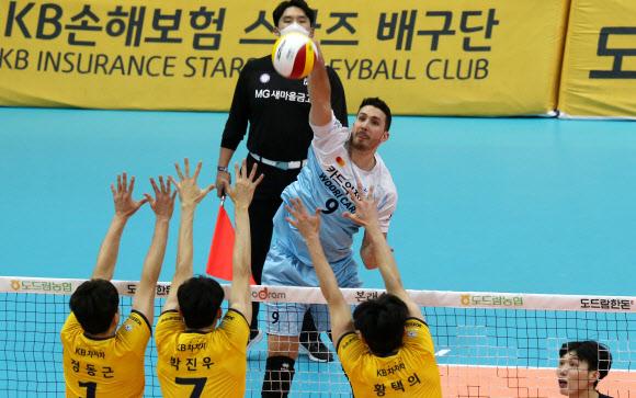  20-21 한국전력 우리카드 KOVO 남자배구 중계 분석