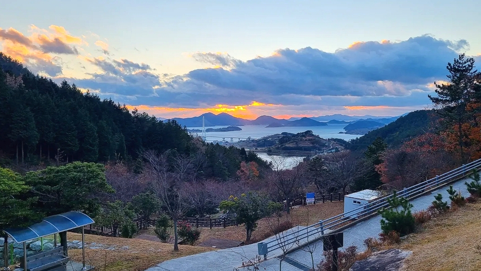 2. 봉황산 자연휴양림