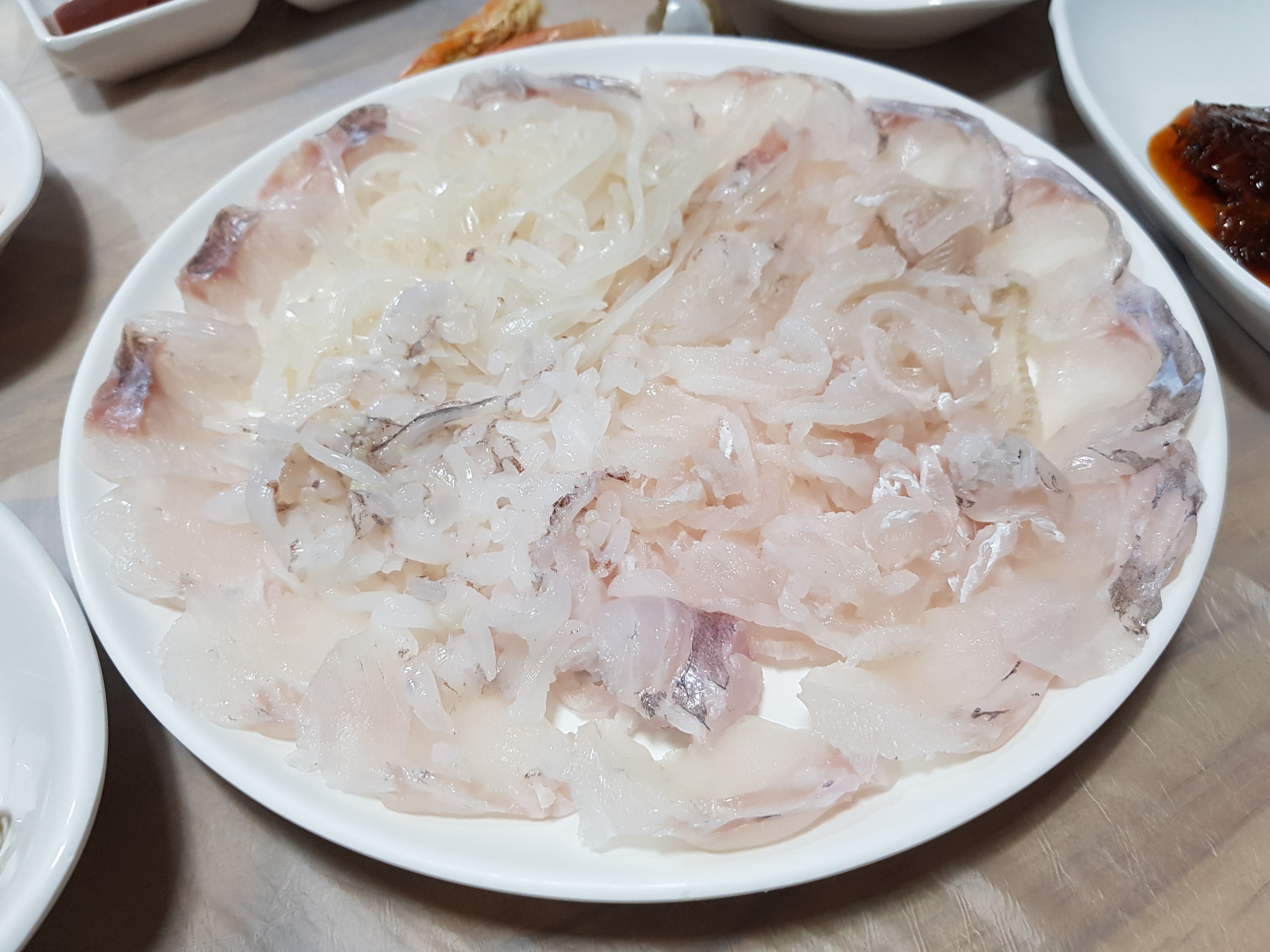  포항 구룡포 횟집 "재성 회 대게" 깔끔해요~