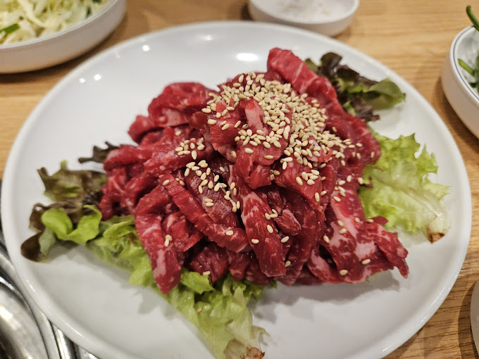 분당 야탑 한우집 '홍박사생고기'