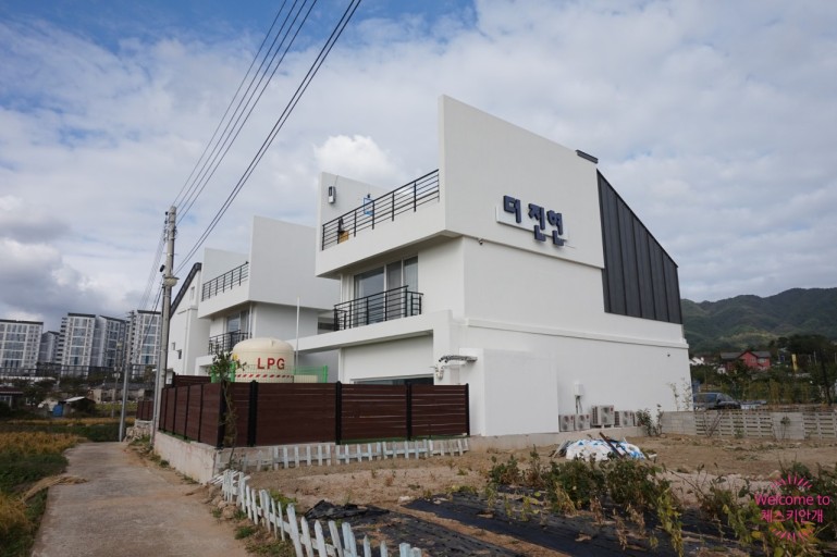 경주 더진현 풀빌라 외관
