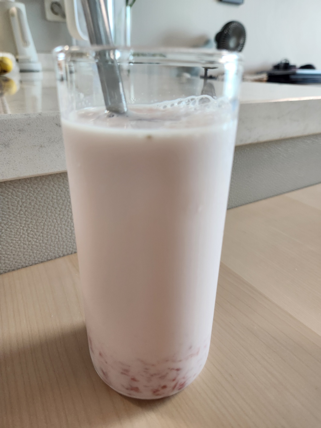 리얼생딸기우유 이미지