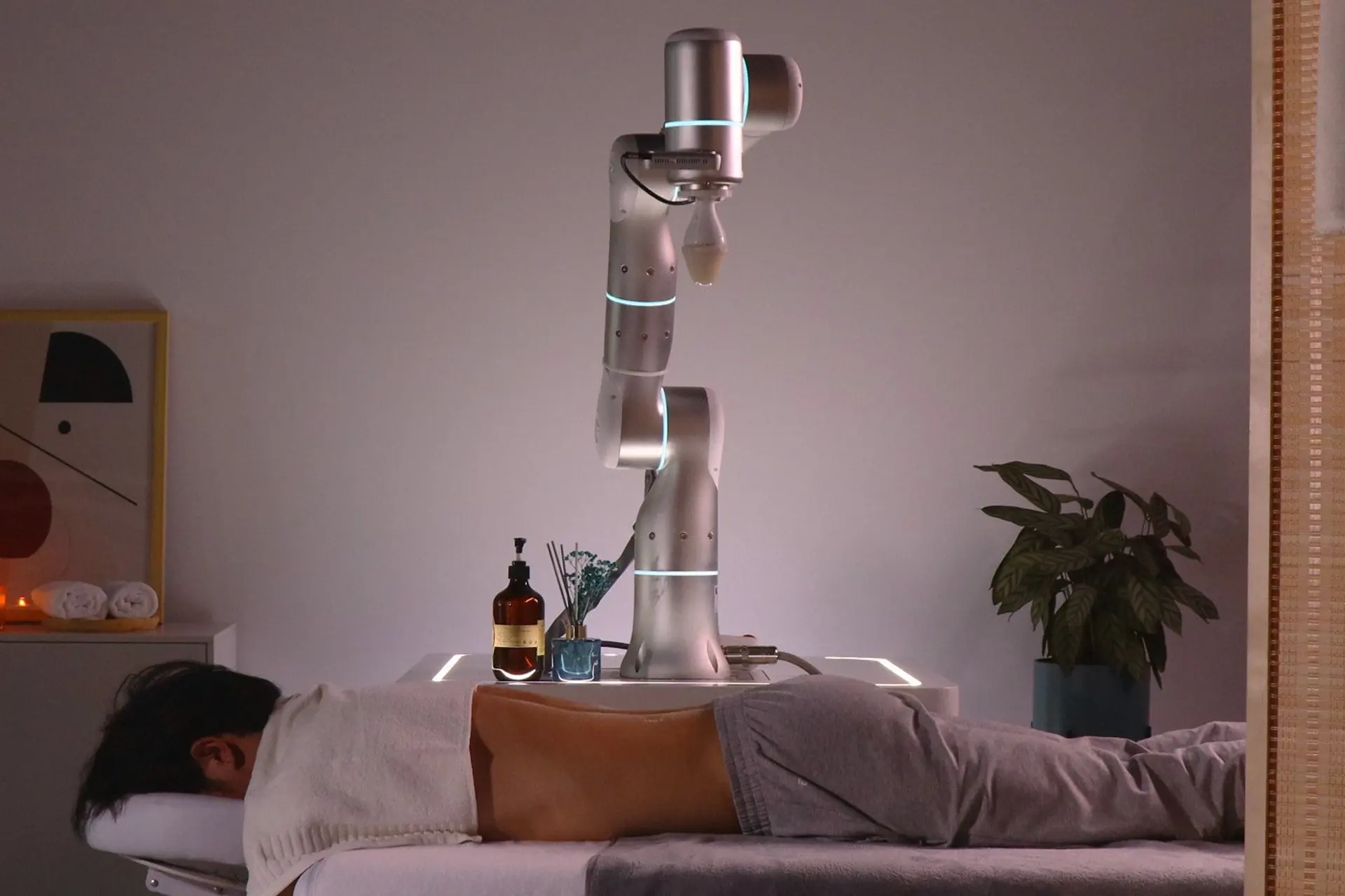 이런! 마사지사들 어쩌나!...마사지 로봇 나와 VIDEO: Rizon 4 Used in Robotic Massage