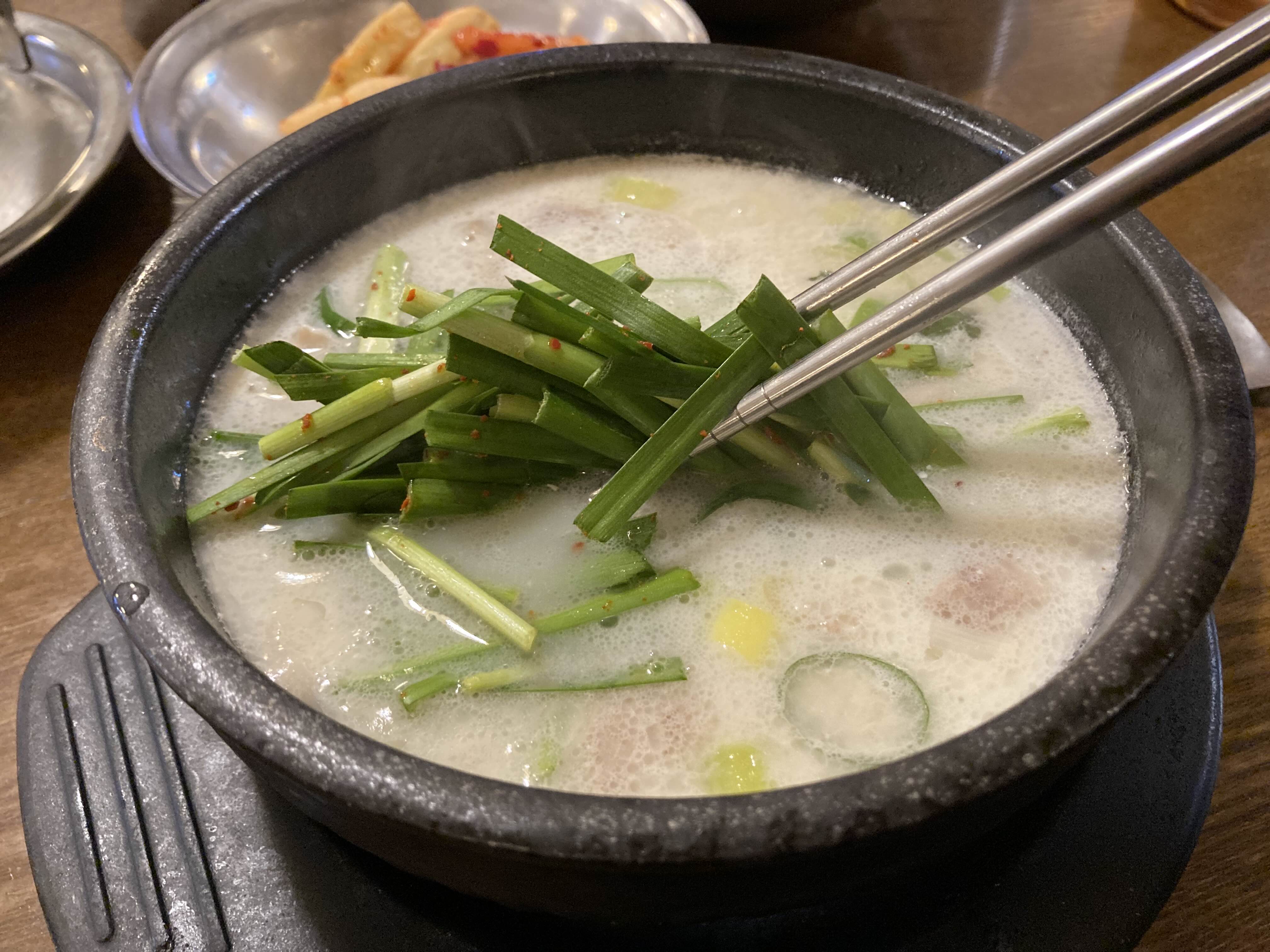 논현동 맛집 돈수백 수육국밥