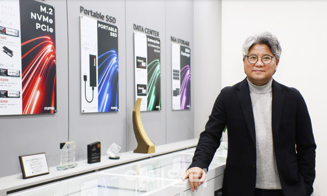 앰다바이스 사장