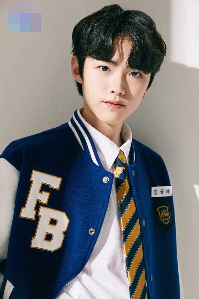 소판 귀여운 얼굴에 큰 키를 가진 1