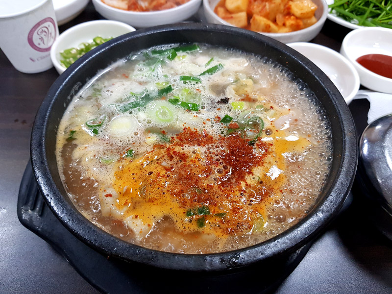 뚝배기순대국밥 이미지