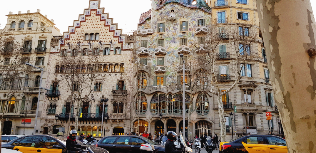스페인 전시 미술관 바르셀로나 여행 전시 가우디 gaudi 건축의 까사바트요 Casa Batlló