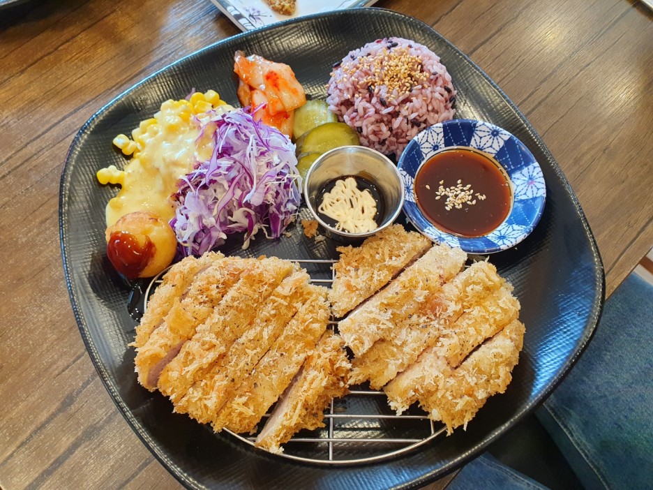  새롭게 변한 가격과 맛에 또다시 놀란 <둔산동 드림돈까스> 최고의 맛!
