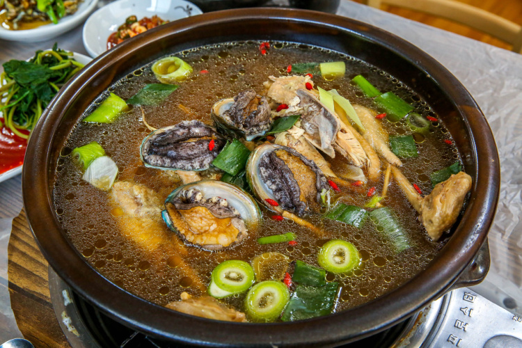  6시 내고향 충남 보령 한방 전복 닭 오리 백숙 맛집