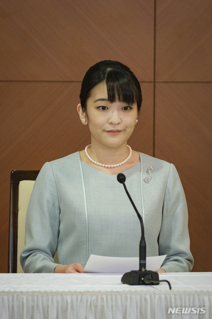  일본 마코공주 여론 악화에도 결혼식 강행