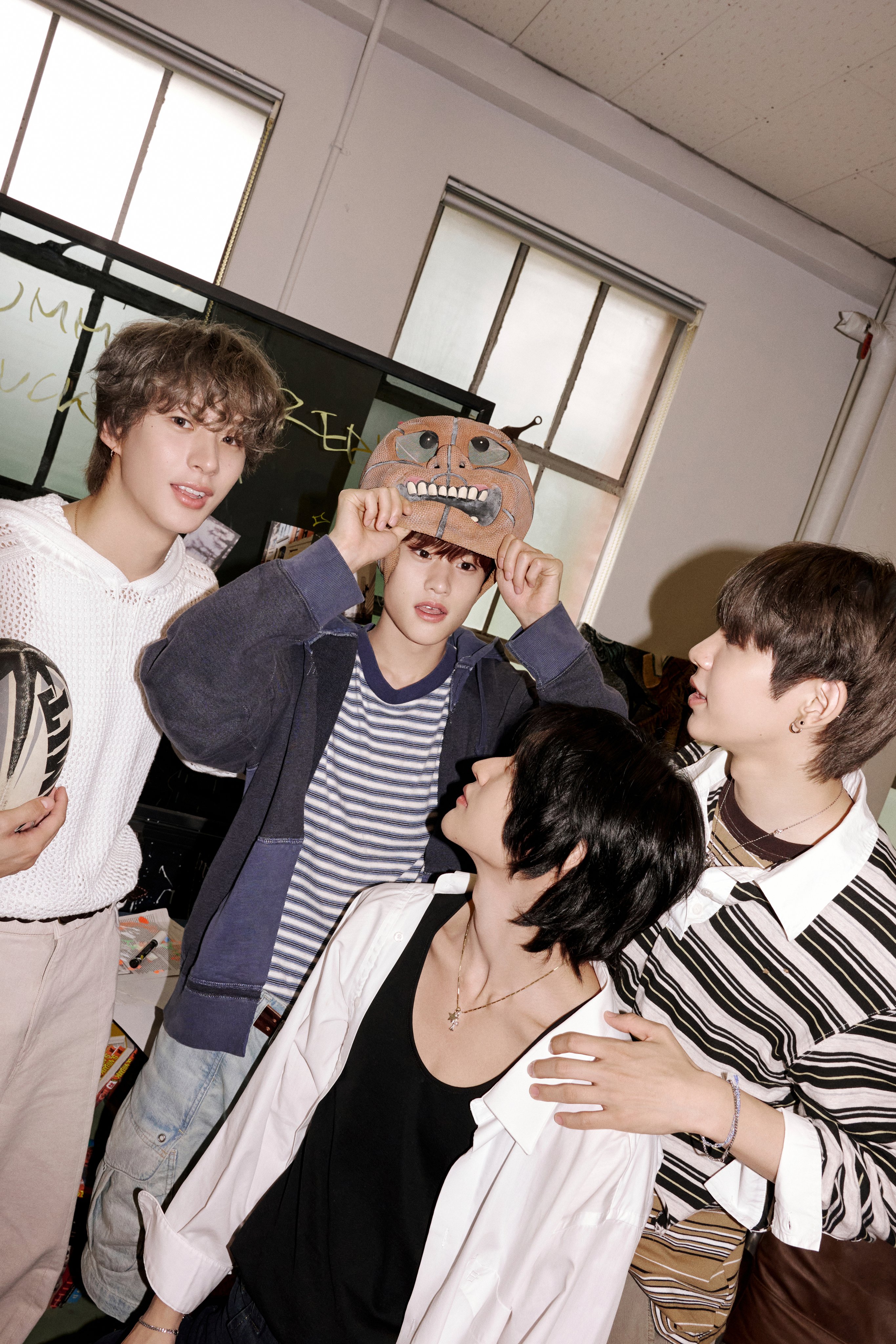 20240905epiloguestory1트위터공계가족사진