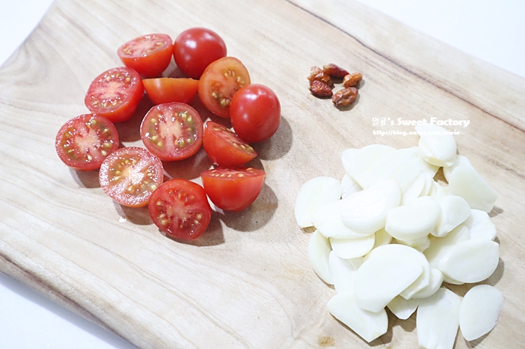 새우 감바스를 만드는 방법은 감바스 알 아질요 새우이다. 9