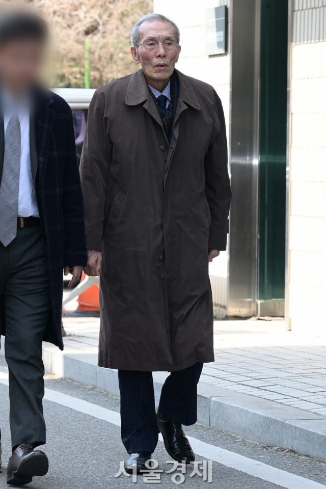  '깐부할아버지' 오영수 KBS 방송 출연정지