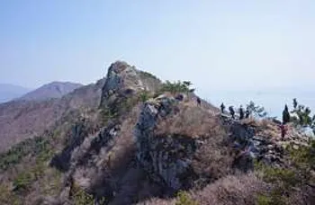 설흘산