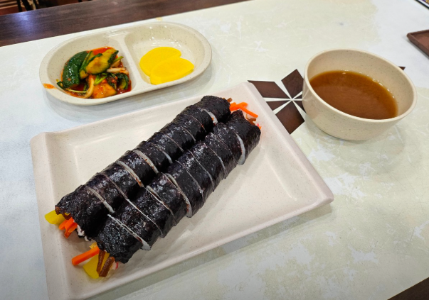 Somunnangimbap, yetmatsikdang (소문난김밥, 옛맛식당) 1
