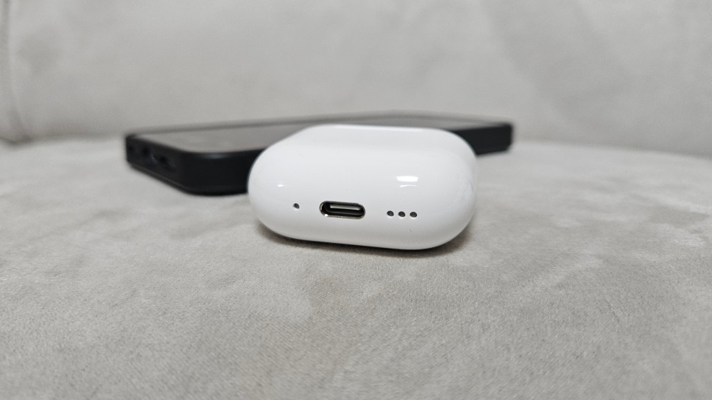 “갤럭시 버즈 유저가 처음 써본 에어팟 4세대 노캔 솔직 후기”🎧 에어팟 4세대 노캔 모델, 진짜 달라진 점은? 4 img