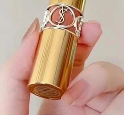 입생로랑 립스틱 외관