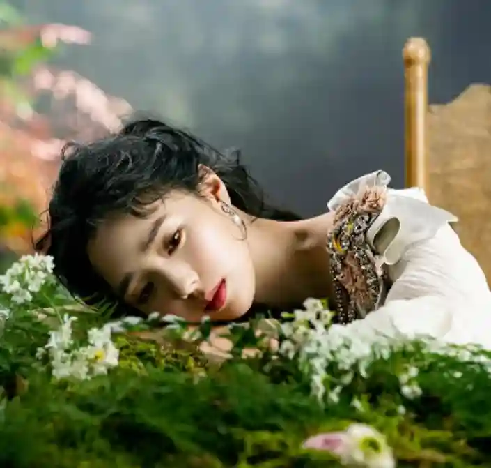 배우-채수빈-사진
