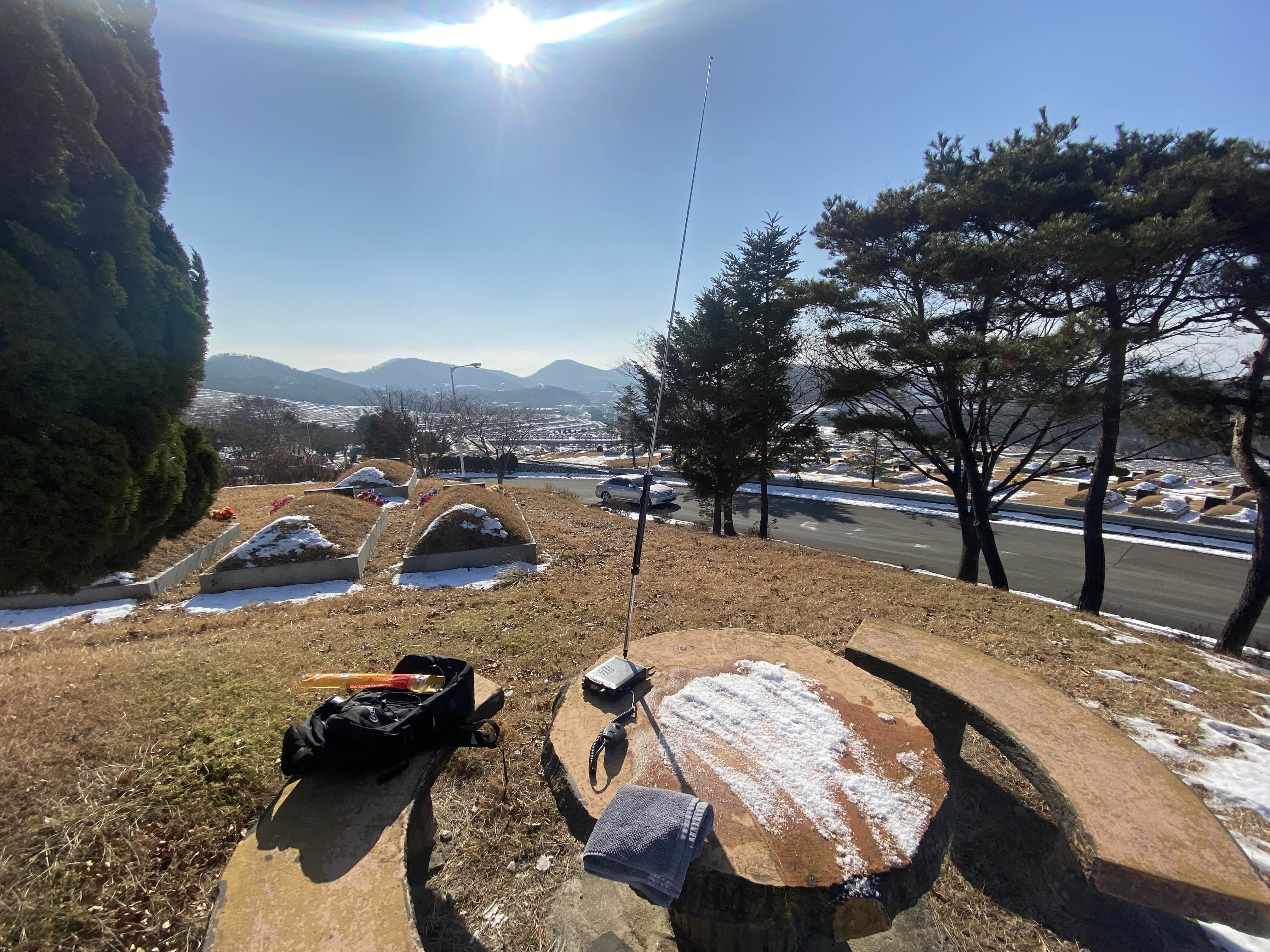  공동 묘지에서 교신하다. RHM8B / Yaesu FT-818ND