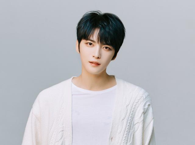  가수이자 배우 - 김재중 , KIM JAE JOONG , ジェジュン · J-JUN