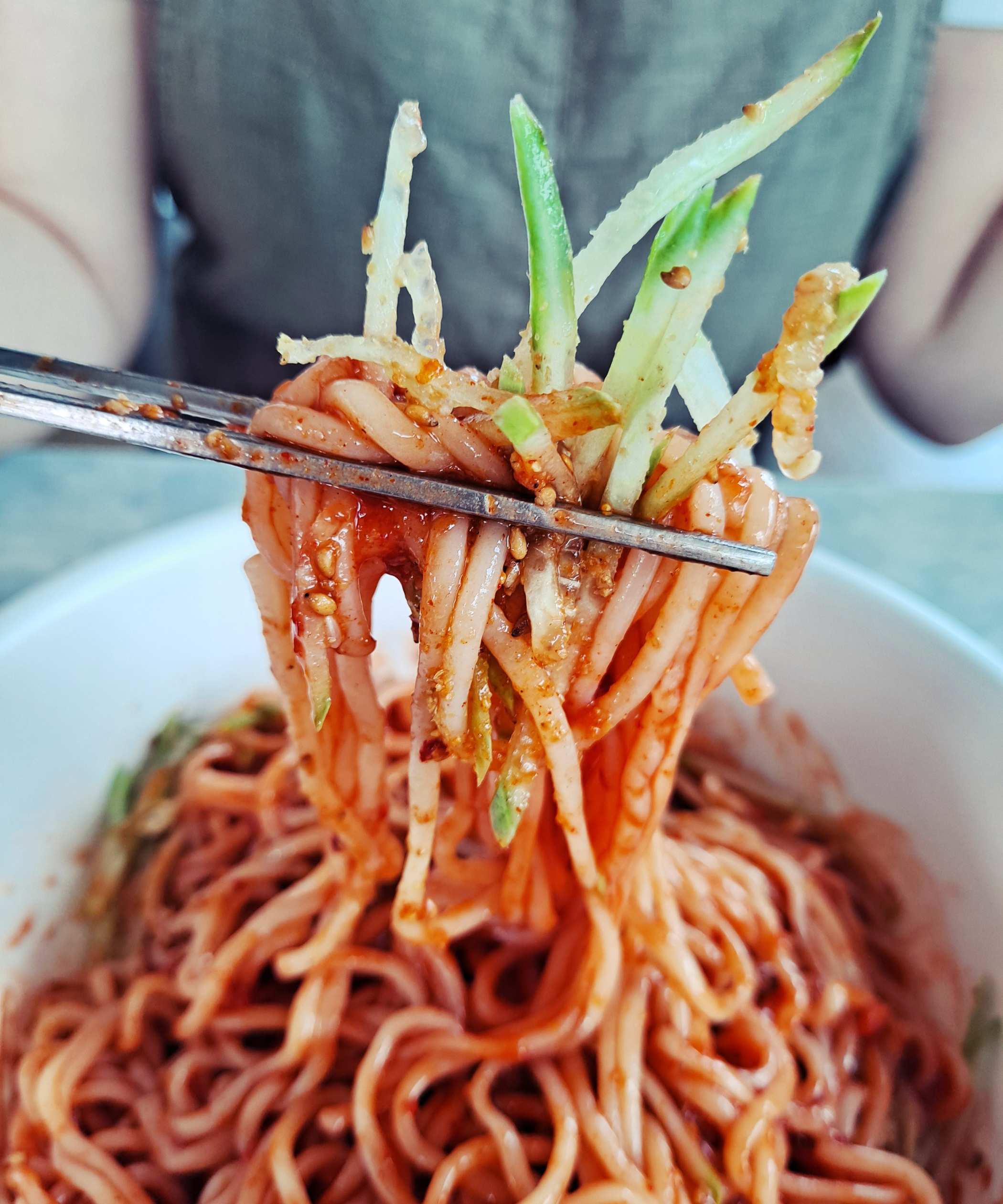 김가면옥 비빔국수 한젓가락