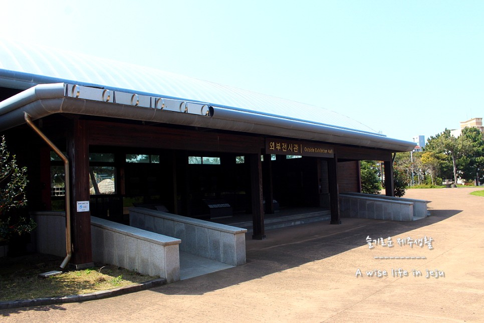 봄철 제주도 여행룩, 복장 제주 삼양동 유적 및 19