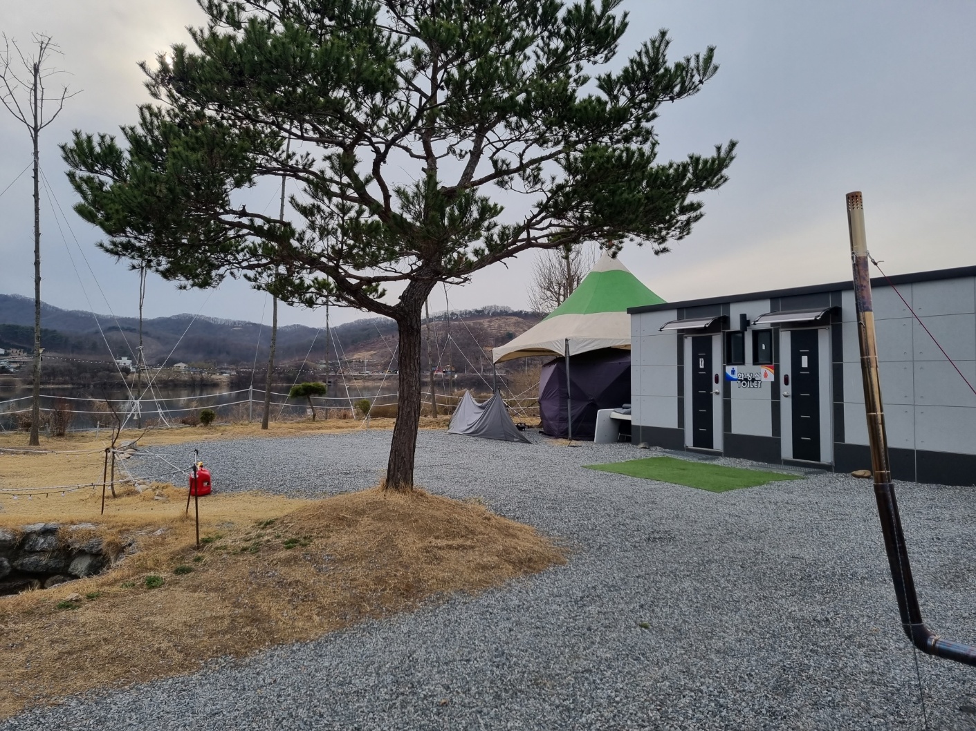 (충주캠핑장) 호수가 보이는 프라이빗한 '탄금호캠핑장' 5